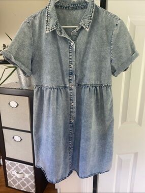 Light Blue Denim Button-Front Casual Dress